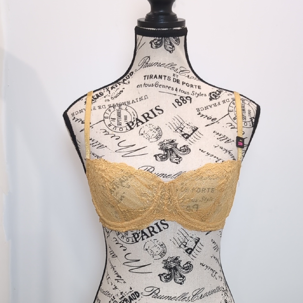 LA SENZA | Women's Gold Metallic Floral Lace Unlined Underwire Bra